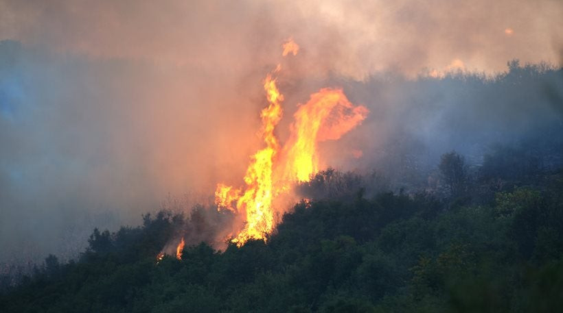 Αλβανία: Πυρκαγιές απειλούν χωριά της ελληνικής μειονότητας